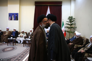 حاشیه تجدید میثاق اعضای مجلس خبرگان رهبری با آرمان‌های امام خمینی(س)؛