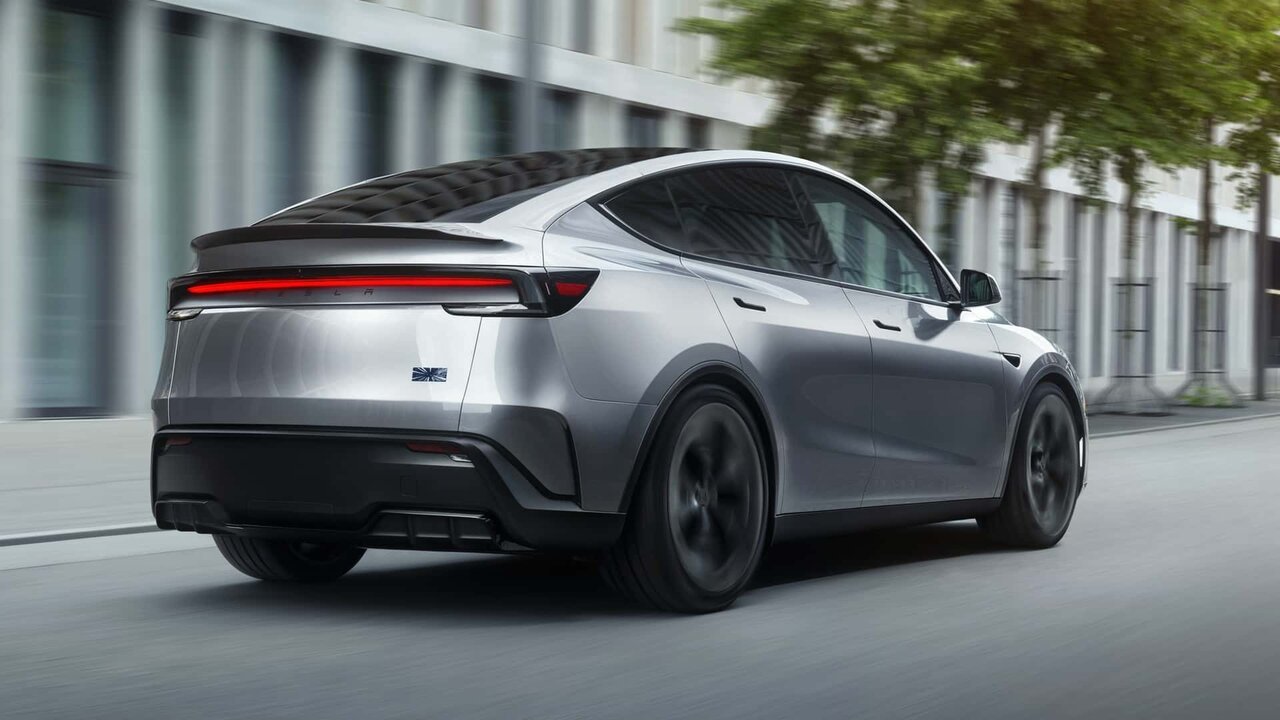 ایلان ماسک برگ برنده‌اش را رو کرد / معرفی سریع‌ترین نسخه مدل Y /عکس