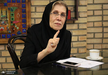 کاظمی‌پور، جمعیت شناس: پدیده تجرد قطعی در مردان وجود ندارد/ بسیاری از زنان مجرد در ایران وضعیت شغلی مناسبی ندارند/ متأسفانه، آمار دقیقی از سرشماری ۹۵ در دسترس نیست و اطلاعاتی که ارائه می‌شود بیشتر بر مبنای حدس و گمان است