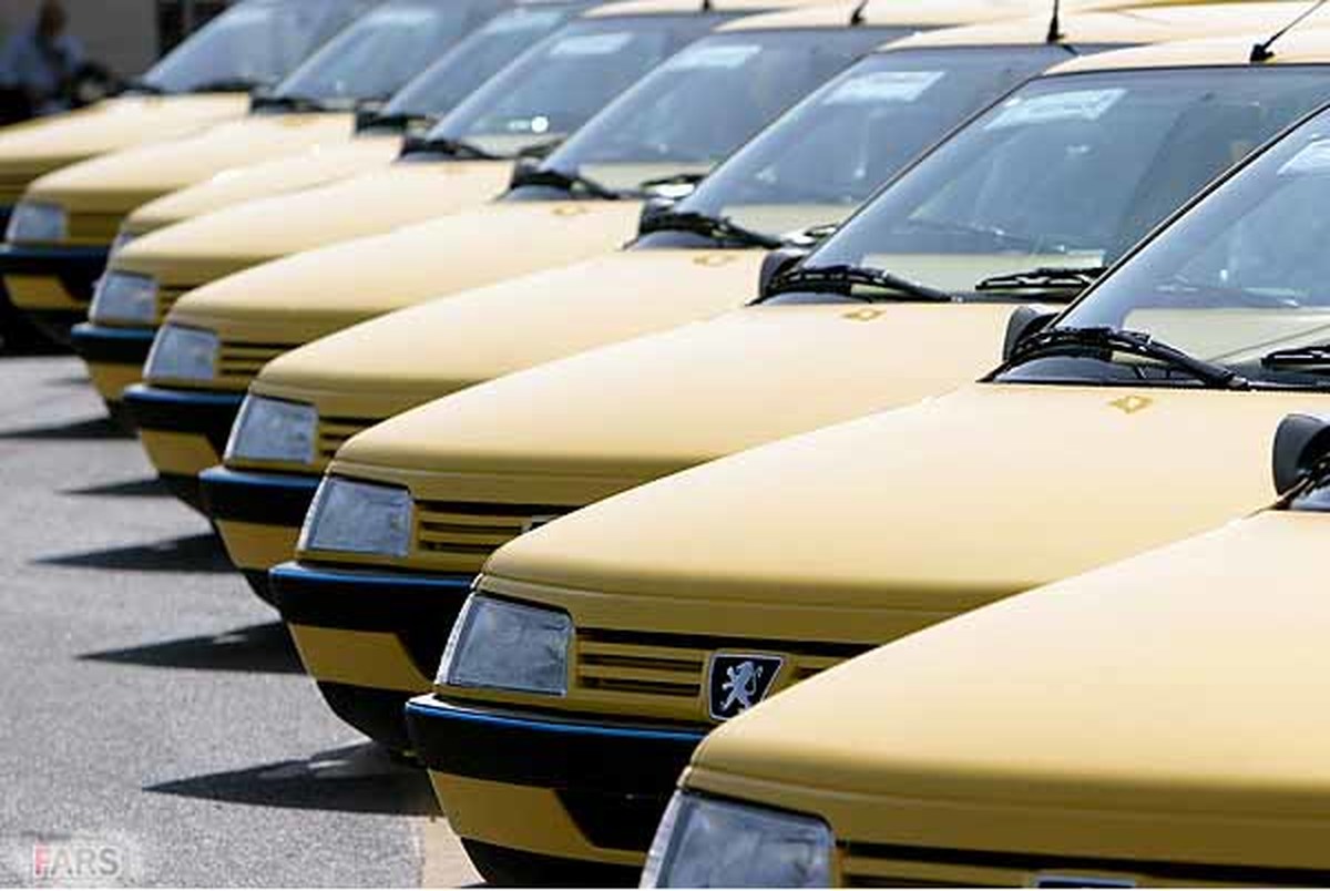 تاکسی های فرسوده در انتظار نوسازی
