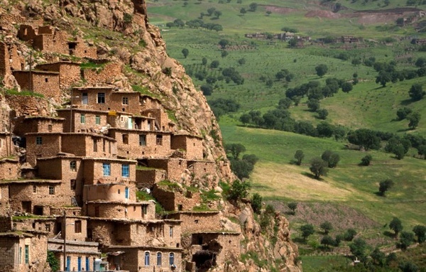اجرای طرح‌های توسعه اقتصادی و اشتغالزایی در روستاهای بالای ۲۰ خانوار استان کردستان