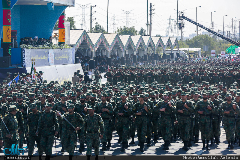 مراسم رژه نیروهای مسلح در جوار حر مطهر امام خمینی(س)