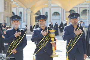 دسته عزاداری خادمین حرم مطهر حضرت معصومه (س) در سالروز شهادت امام رضا (ع)
