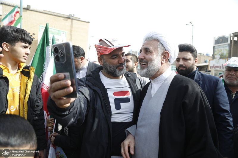 راهپیمایی باشکوه 22 بهمن در قم - 2