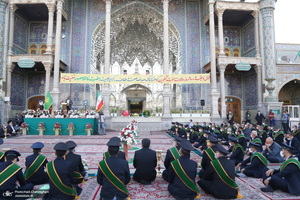 آیین تعویض پرچم گنبد حرم حضرت معصومه(س) و آغاز دهه کرامت