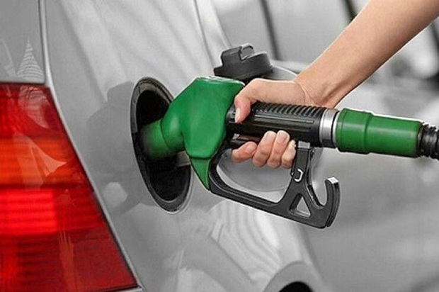 دبیر شورای اطلاع رسانی دولت: مصوبه بنزین محرمانگی ندارد/ دولت مسیر شوک‌درمانی را طی نکرد