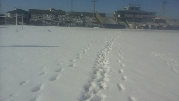 ورزشگاه تختی انزلی پس از بارش برف/عکس