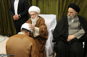 عمامه گذاری طلاب در روز عید مبعث توسط مراجع عظام تقلید‎‎