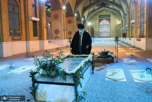 حضور رهبر معظم انقلاب در حرم مطهر حضرت امام خمینی(س)