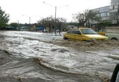 بیش از 10 معبر اصلی در مشهد دچار آب افتادگی شد