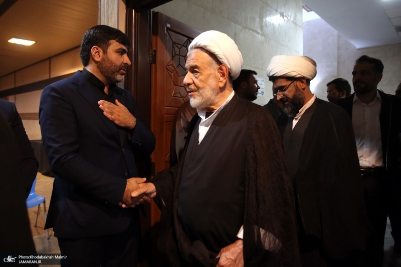 مراسم بزرگداشت احسان صابری در حرم امام خمینی (س)