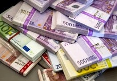 ناکامی قاچاقچیان بین‌المللی در خروج وجوه نقد از کشور  توقیف 35 میلیارد ریال