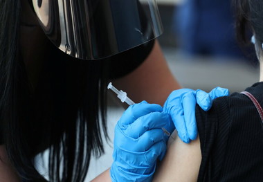 بخشی از واکسن‌های یادآور دانش آموزان در دسترس قرار گرفت

