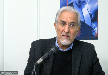 راغفر: بی‌ارزش کردن پول ملی، موثرترین راه فروپاشی پایه‌های یک جامعه است/ چه کسی دستور داده یک شبه قیمت خودرو ۸۰ درصد افزایش یابد؟/ دستگاه عریض و طویل کارشناسی دولت کجاست؟