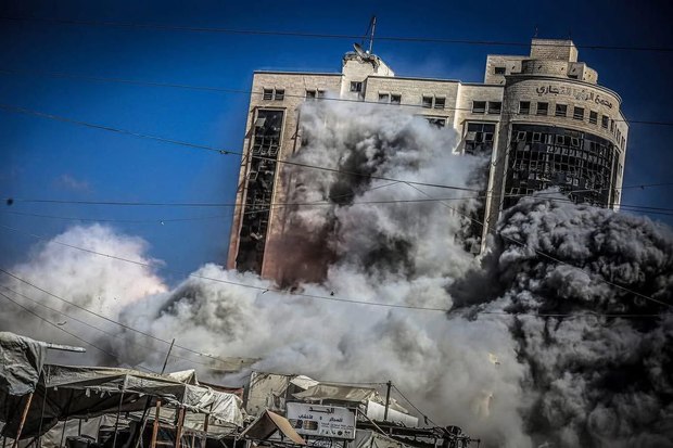 لحظات وحشتناک حمله اسرائیل به برج های غزه + عکس ها