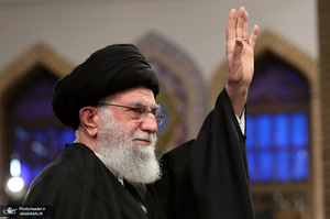 دیدار هزاران نفر از مردم قم با رهبر معظم انقلاب