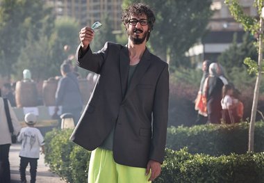 جدال «مرد عینکی» و «پیرپسر» در صدر جدول سینما
