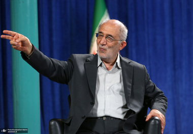 حسین علایی: امام با خشونت و مبارزه مخفیانه مخالف بود