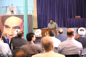 دیدار اعضای جبهه فرهنگی نقلاب اسلامی با سید حسن خمینی