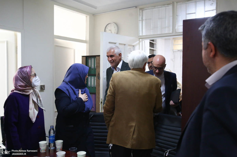 دیدار نوروزی برخی از چهره های سیاسی و دانشگاهی با محمدرضا عارف