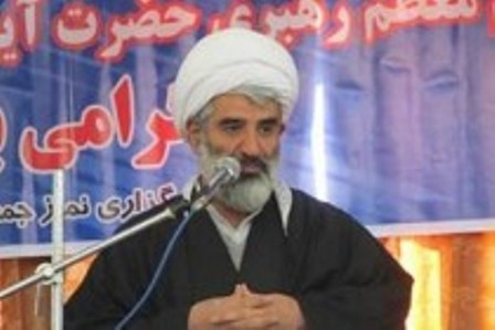 امام جمعه بادرود: رفع مشکل اشتغال امت اسلامی را به سعادت می رساند