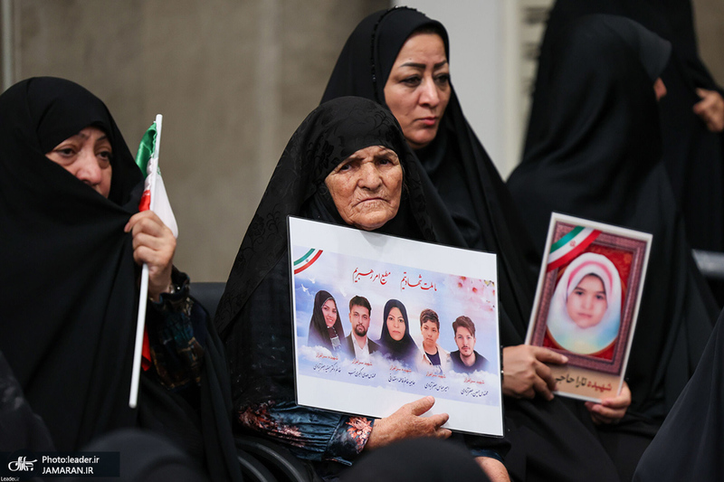 دیدار دانش‌آموزان و دانشجویان با رهبر معظم انقلاب