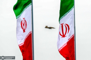 مراسم رژه روز ارتش در جوار حرم مطهر امام خمینی(س)