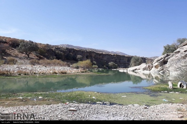 سنگ شکن های حاشیه رودخانه بشار جا به جا می شوند