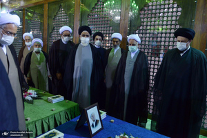 تجدید میثاق رئیس قوه قضائیه و مسئولان عالی قضایی با آرمان‌های حضرت امام خمینی (س)