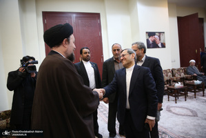 حاشیهتجدید میثاق رئیس و جمعی از نمایندگان مجلس شورای اسلامی با آرمان‌های امام خمینی(س)