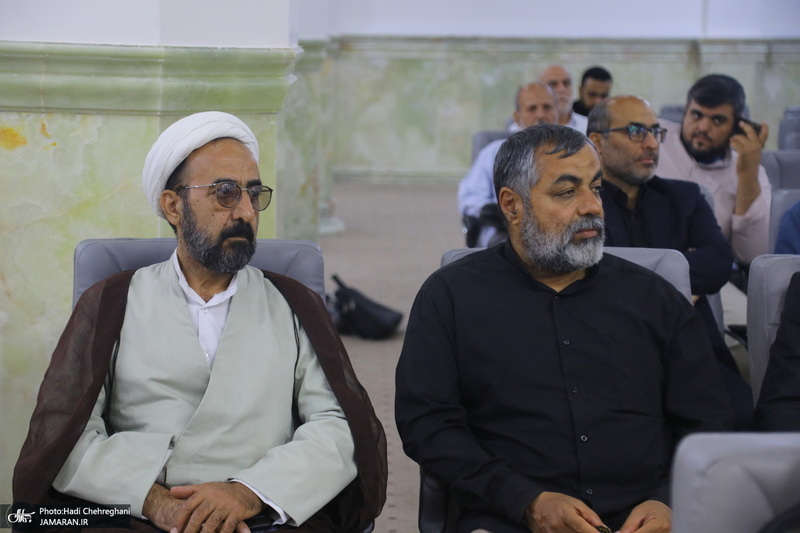 نشست علمی «امام خمینی (س)، حوزه پیشرو و سرآمد و بایسته های فقه کارآمد»