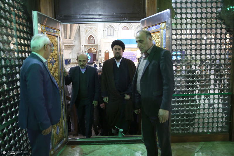 تجدید میثاق رئیس و جمعی از مدیران سازمان صداوسیما با آرمان‌های امام خمینی(س)-2