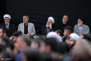 اولین شب مراسم عزاداری حضرت فاطمه‌زهرا (س) در حسینیه امام خمینی