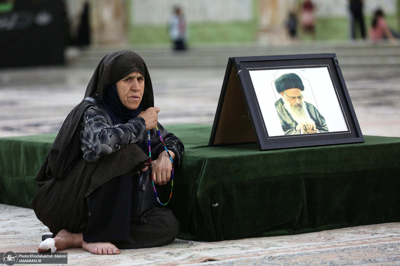 مراسم سوگواری شب اربعین حسینی(ع) در حرم امام خمینی(س)