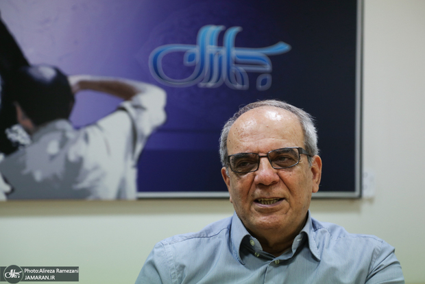 مثال عباس عبدی برای مدعیان امت گرایی در داخل کشور / خانواده‌ات می‌گویند اول خانواده خودت را حفظ کن و بعد به فکر همسایه باش