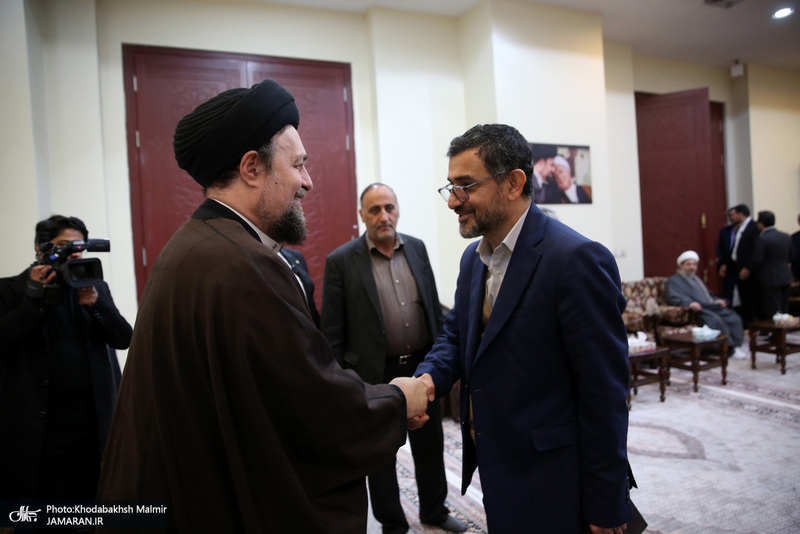 حاشیهتجدید میثاق رئیس و جمعی از نمایندگان مجلس شورای اسلامی با آرمان‌های امام خمینی(س)