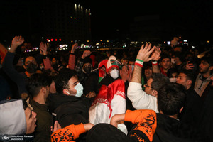 شادی مردم پس از صعود تیم ملی به جام جهانی قطر