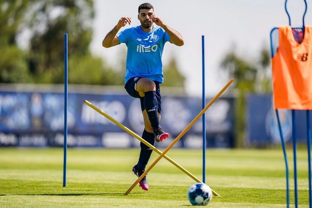 آزمون و طارمی در میان 10 لژیونر برتر آسیایی در اروپا + عکس
