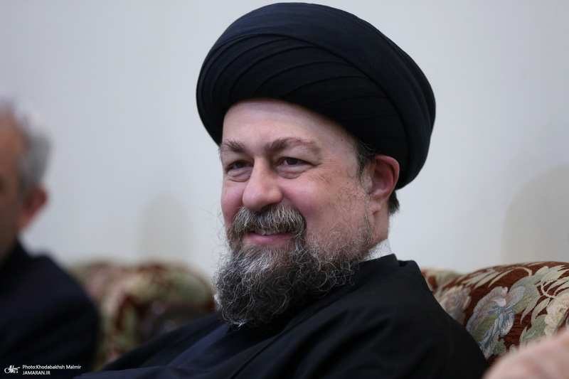 دیدار وزیر اقتصاد  جمعی از مدیران بانک ها با سید حسن خمینی