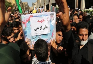 پیکر شهدای عملیات تروریستی اهواز در بهشت آباد به خاک سپرده شد