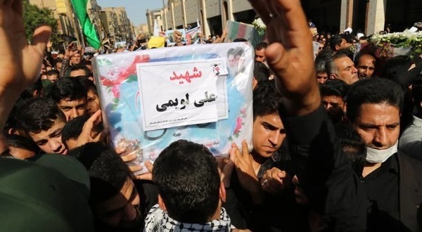 پیکر شهدای عملیات تروریستی اهواز در بهشت آباد به خاک سپرده شد