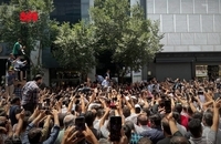 مسعود پزشکیان در بازار شوش (5)