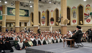 دیدار پیشکسوتان و فعالان دفاع مقدس و مقاومت با رهبر انقلاب