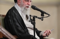 تصاویری از رهبر انقلاب در مراسم امروز حسینیه امام خمینی (8)