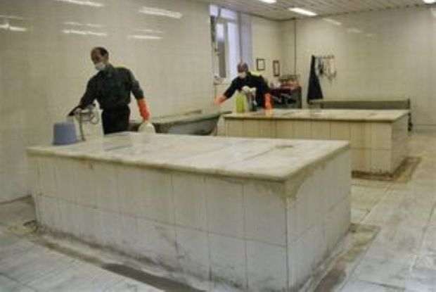 متوفیان کرونا در تهران با آب غسل داده می‌شوند