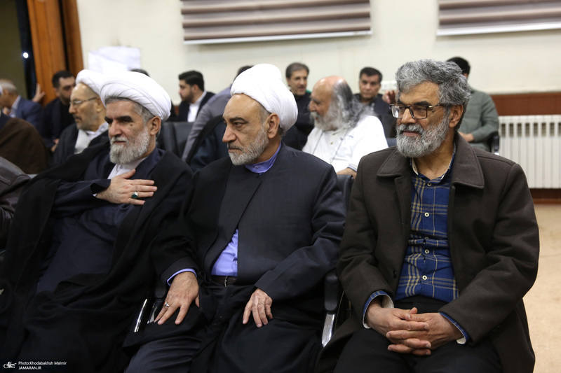 دیدار مهدی کروبی با سید حسن خمینی و جمعی از فعالان سیاسی