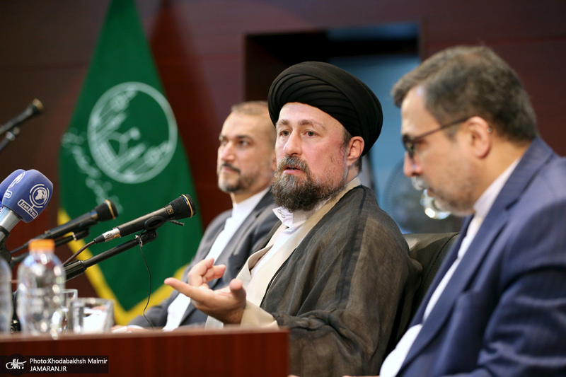 تجدید میثاق وزیر ، معاونان ومسئولان وزارت خارجه با آرمان های حضرت امام (س)
