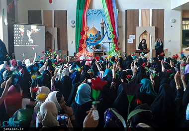 مراسم بزرگداشت روز دختر در بیت تاریخی حضرت امام در خمین