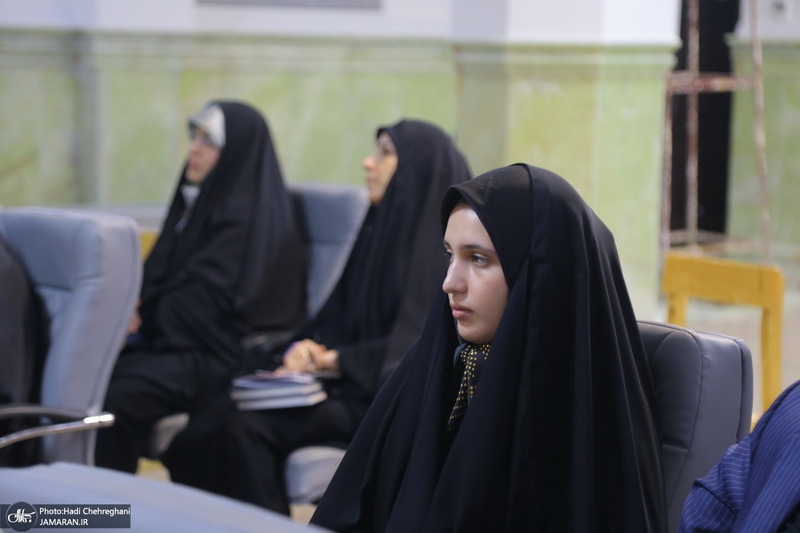 هفتمین محفل ادبی پروانه‌ ها در مجتمع فرهنگی هنری یادگار امام (ره) قم