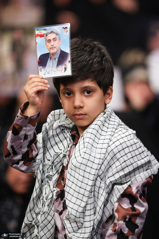 دیدار خانواده شهدای اقتدار با رهبر انقلاب در روز میلاد امیرالمومنین (ع)